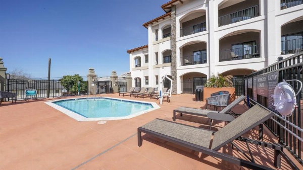 La Quinta Inn & Suites by Wyndham Santa Cruz image 10